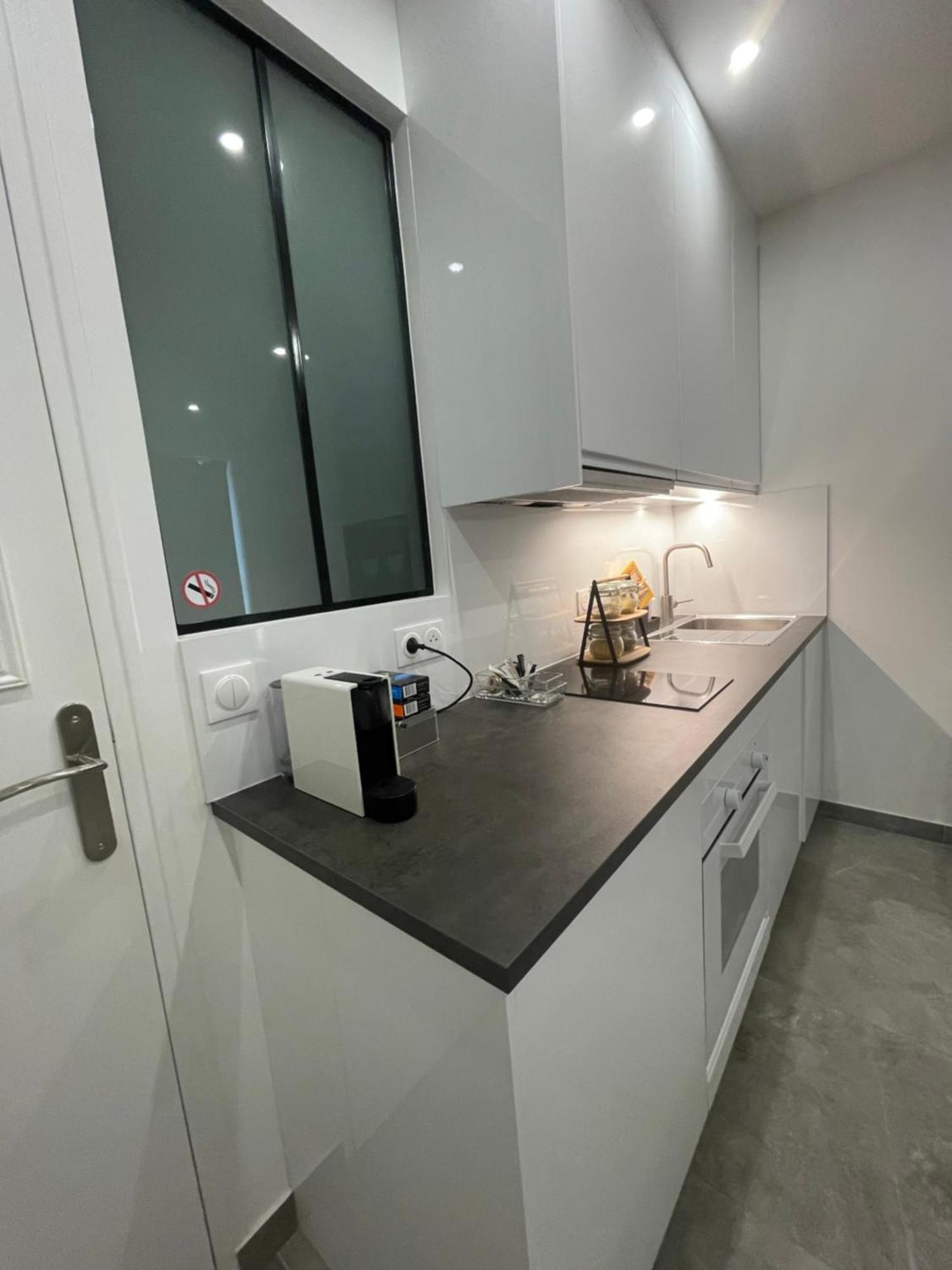 Chez Les Artistes De Menilmontant Apartment Париж Екстериор снимка